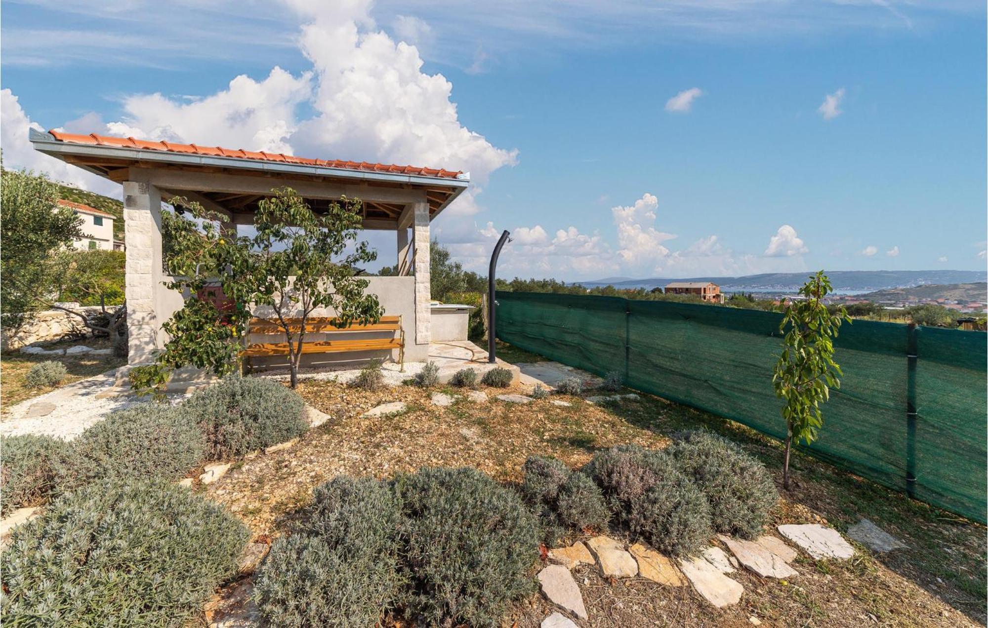Gorgeous Home In Kastel Stafilic With Wifi Exteriör bild