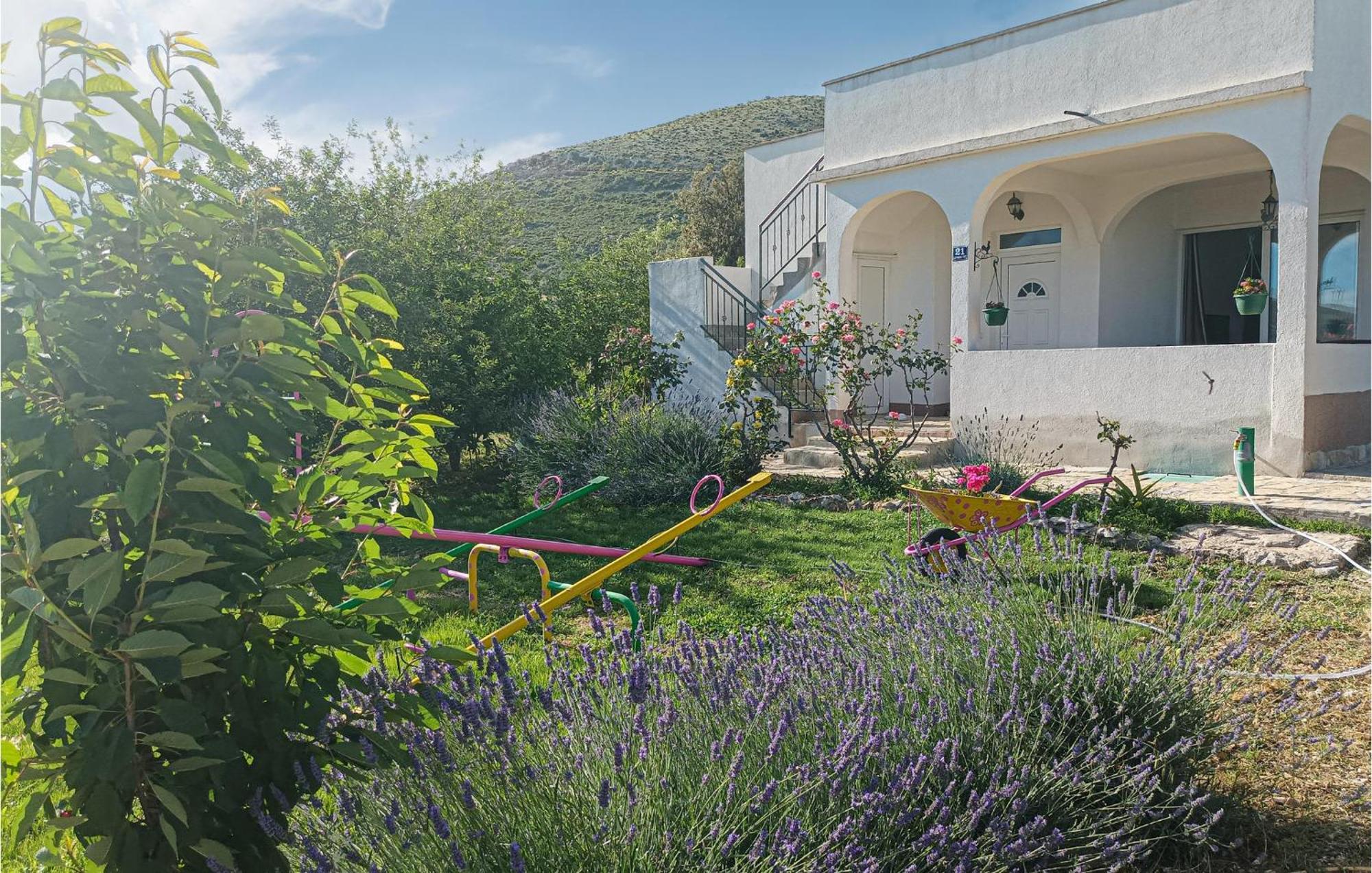 Gorgeous Home In Kastel Stafilic With Wifi Exteriör bild